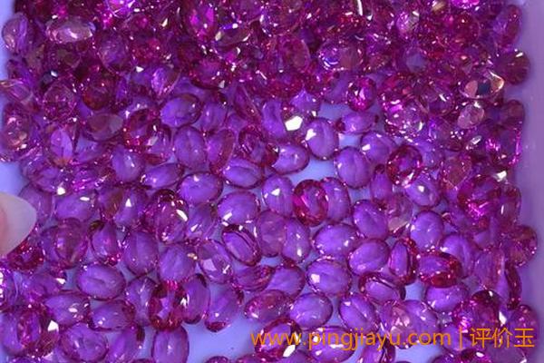 紫色托帕石
