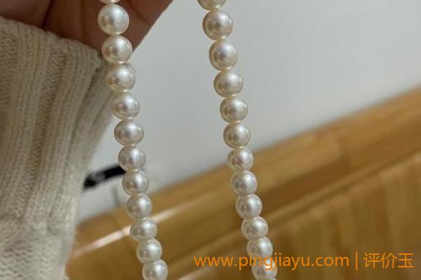 30岁以下女性适合戴珍珠项链（怎么选择珍珠项链）