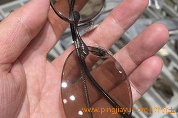 人造水晶和天然水晶眼镜的区别