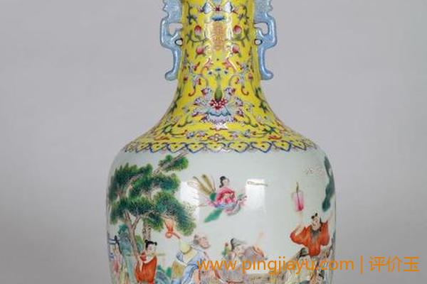 小嘉庆民窑粉彩瓷器的历史背景