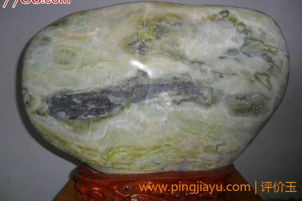 祁连玉 祁连玉